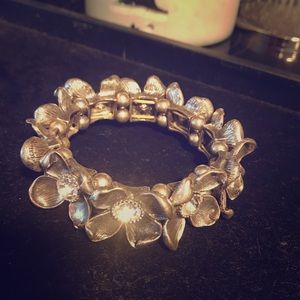 Flower bracelet